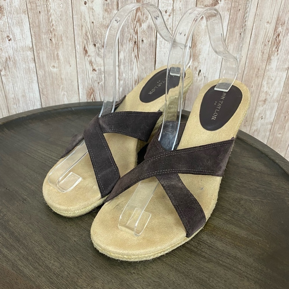 Ann Taylor Strappy Wedge Slip On Sandal Size 8 Women